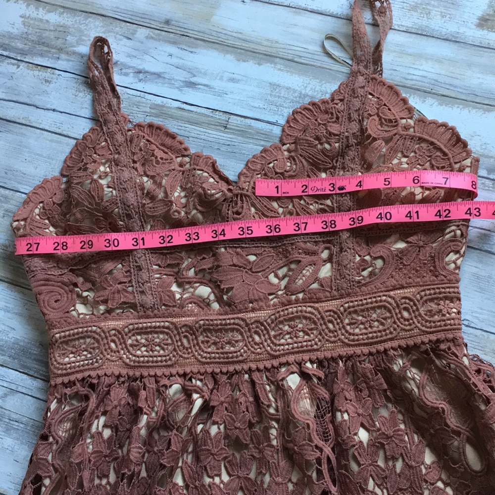 Beautiful dress lace midi dress - Picture 6 of 7